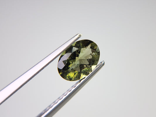 MLD-24　モルダバイト　0.49ct
