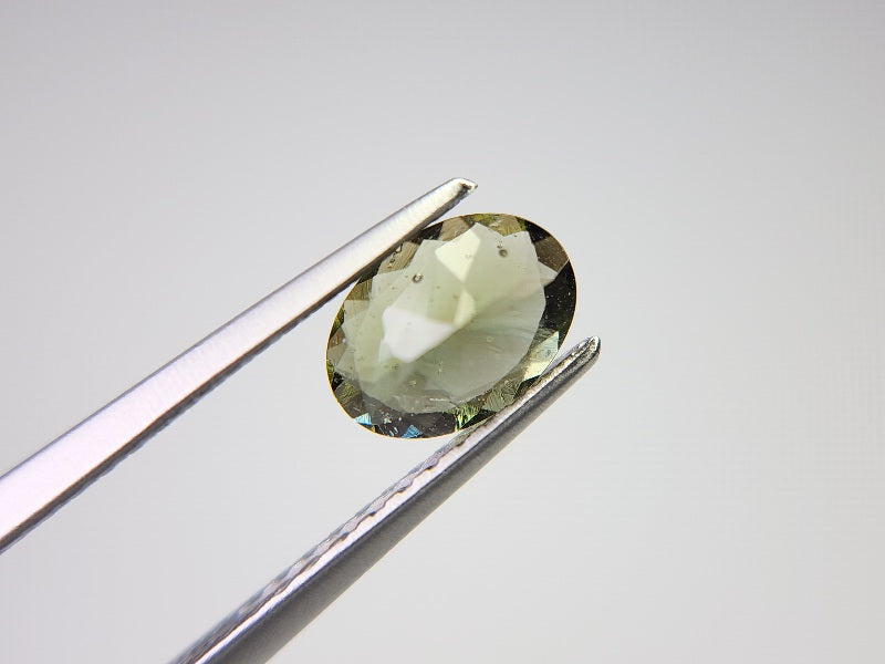 MLD-24　モルダバイト　0.49ct