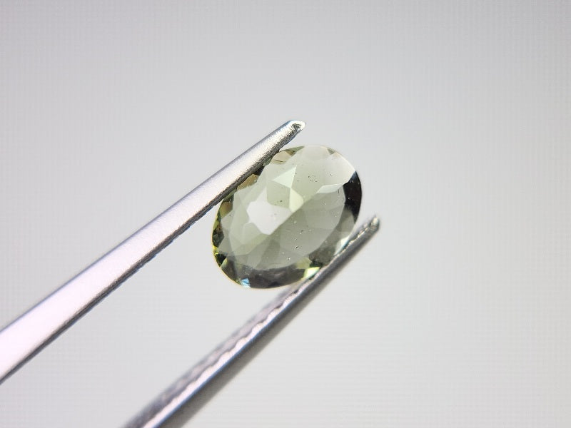 MLD-25　モルダバイト　0.48ct