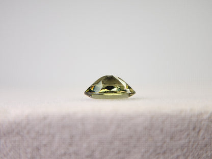 MLD-22　モルダバイト　0.50ct