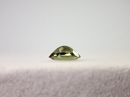 MLD-23　モルダバイト　0.50ct