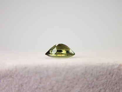 MLD-24　モルダバイト　0.49ct