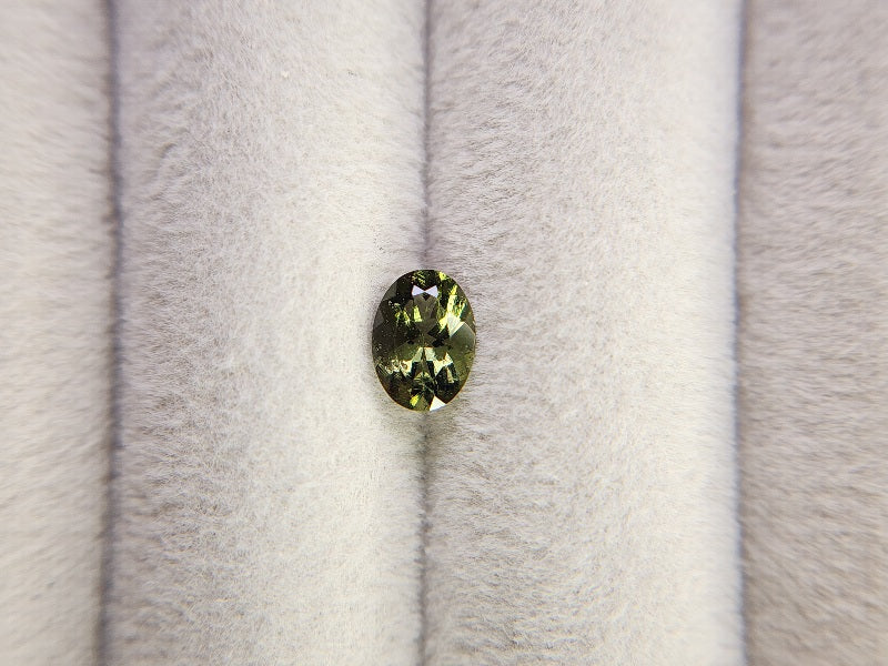 MLD-18　モルダバイト　0.54ct