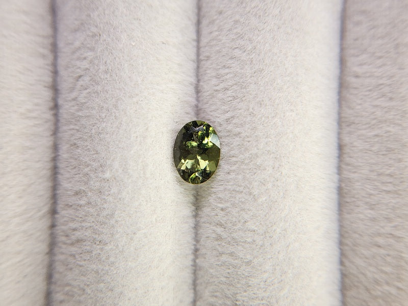 MLD-19　モルダバイト　0.54ct