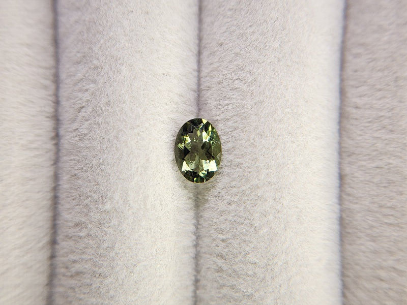 MLD-20　モルダバイト　0.54ct