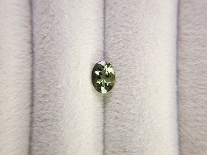 MLD-25　モルダバイト　0.48ct