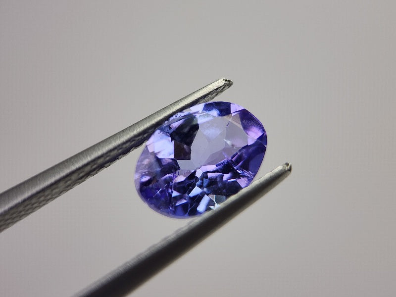 TZ-33　タンザナイト　1.41ct