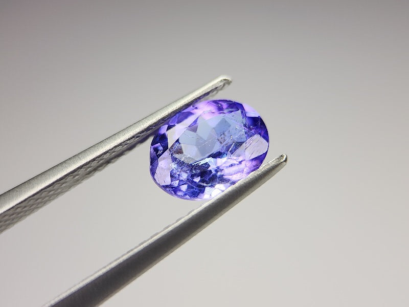 天然石タンザナイト　26-030 TZ-34 タンザナイト 1.16ct – 東洋ルース公式オンラインショップ