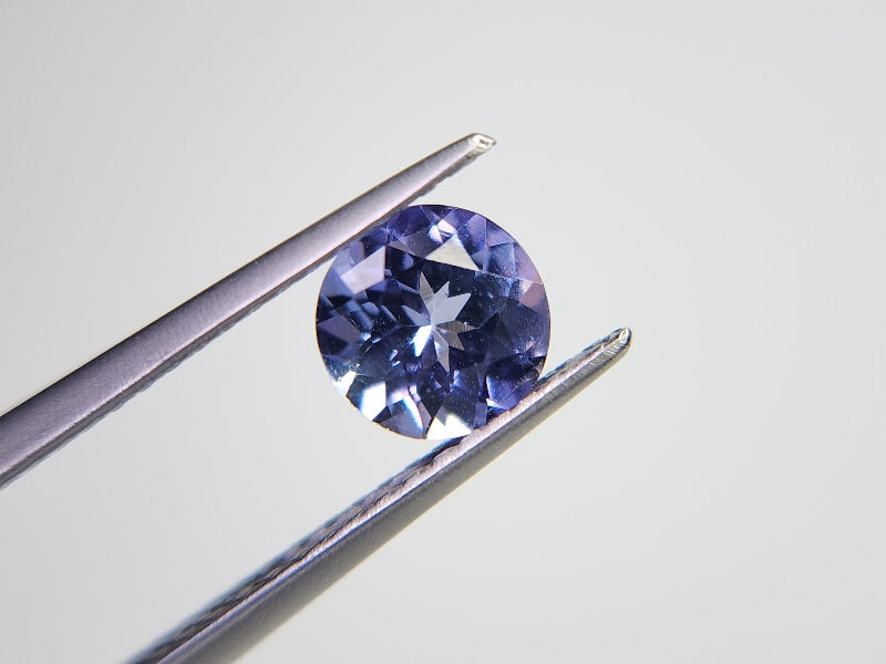 TZ-37　タンザナイト　0.83ct