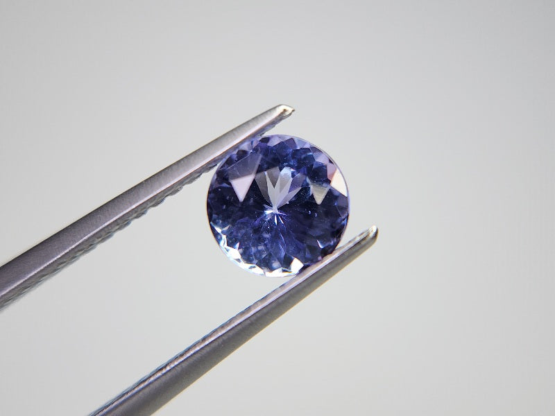 TZ-38　タンザナイト　0.81ct