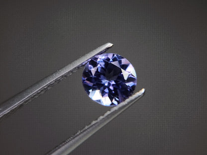 TZ-42　タンザナイト　0.77ct