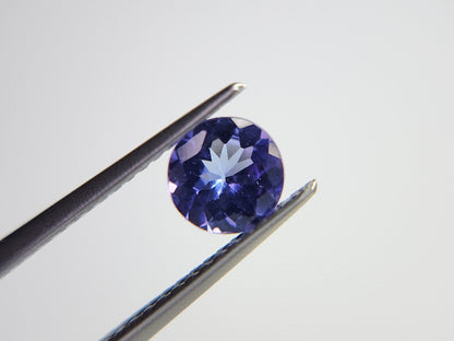 TZ-43　タンザナイト　0.69ct