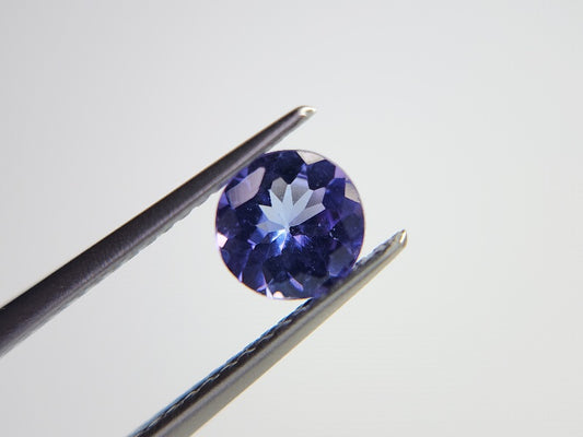 TZ-43　タンザナイト　0.69ct