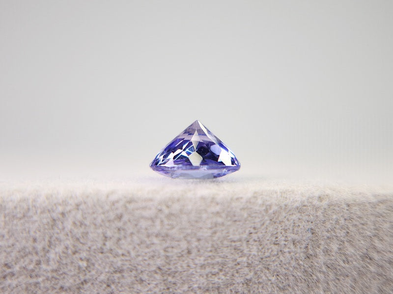 TZ-38　タンザナイト　0.81ct