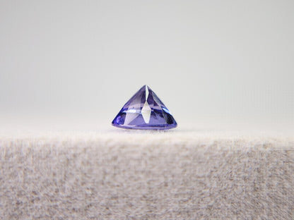 TZ-40　タンザナイト　0.79ct