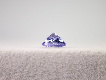 TZ-42　タンザナイト　0.77ct