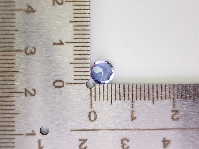 TZ-42　タンザナイト　0.77ct