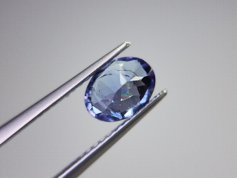 TZ-45　虹入り！タンザナイト　1.26ct