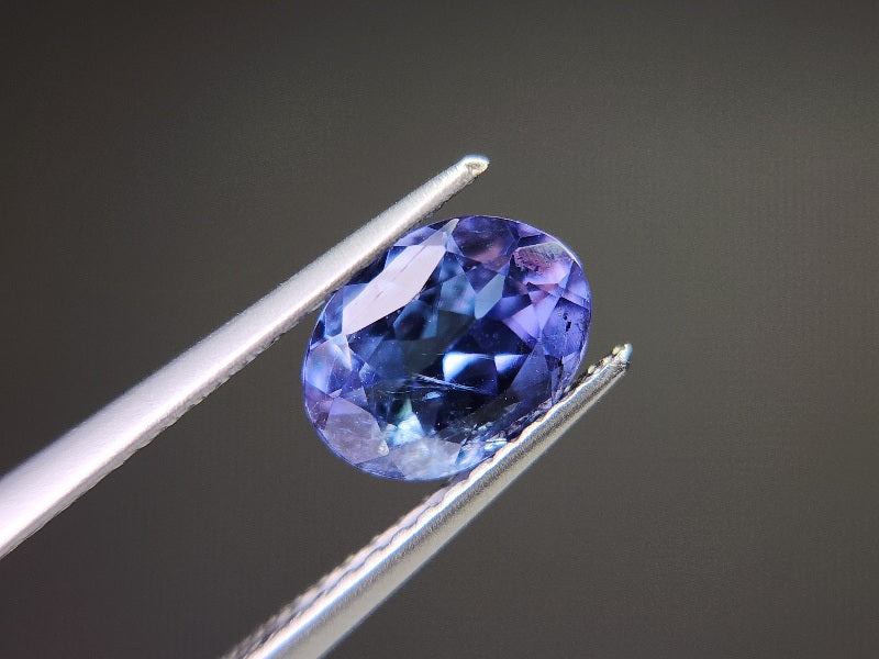 TZ-49　タンザナイト　1.34ct
