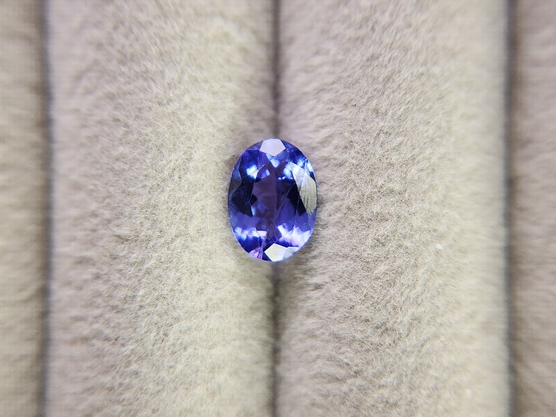 TZ-46 タンザナイト 1.28ct – 東洋ルース公式オンラインショップ