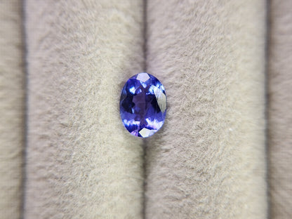 TZ-46　タンザナイト　1.28ct