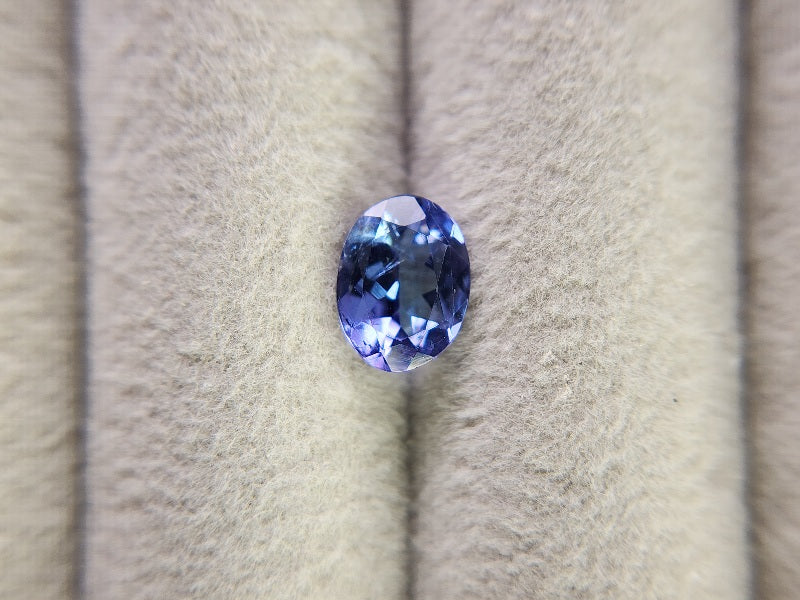 TZ-49　タンザナイト　1.34ct