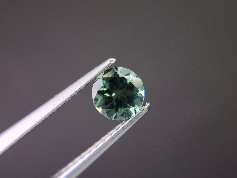 gAP-8 グリーンアパタイト 0.56ct – 東洋ルース公式オンラインショップ