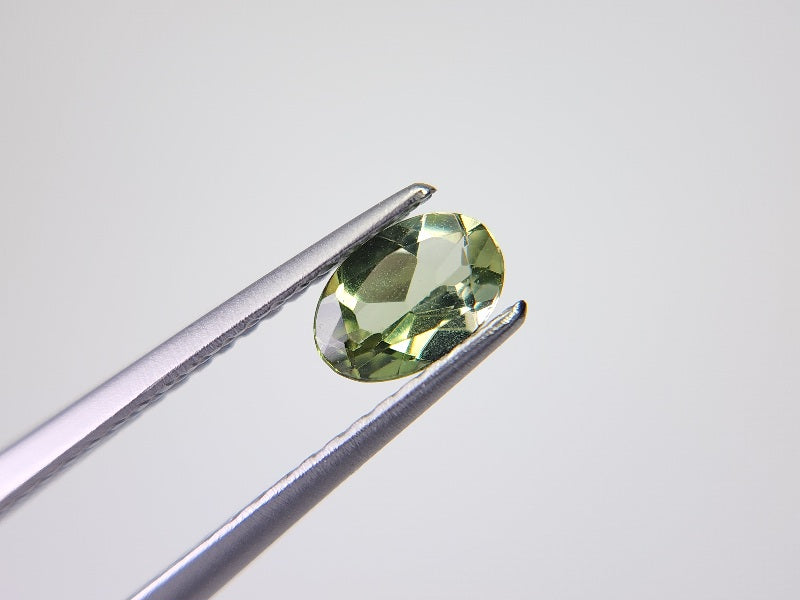 gAP-11　グリーンアパタイト　0.41ct