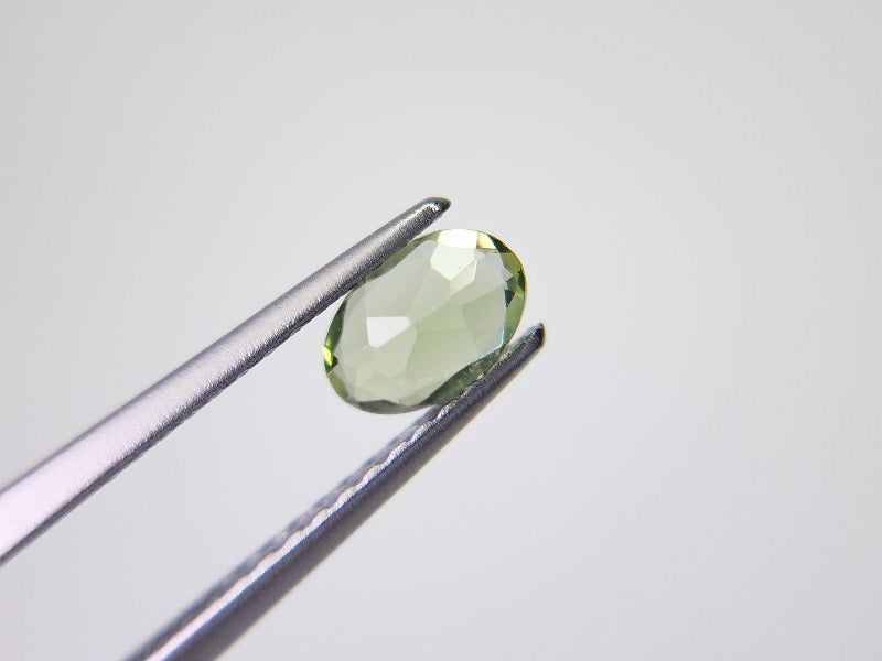 gAP-11　グリーンアパタイト　0.41ct