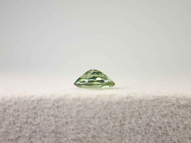 gAP-12　グリーンアパタイト　0.41ct