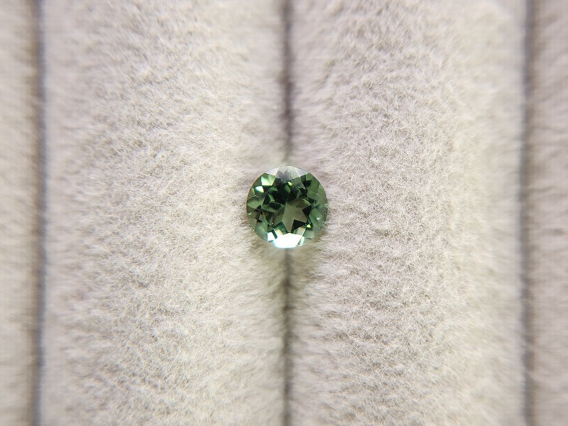 gAP-6　グリーンアパタイト　0.57ct