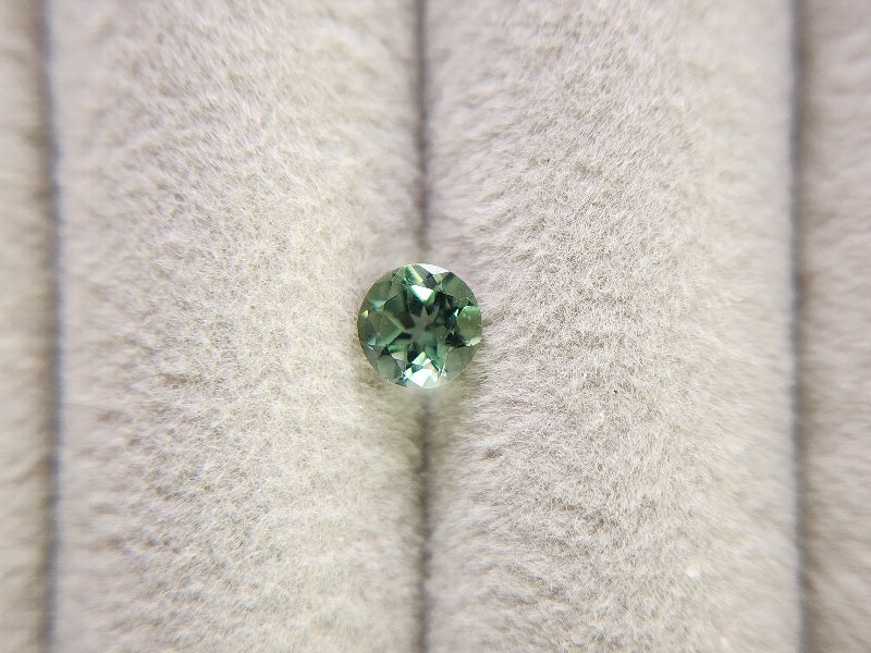 gAP-7　グリーンアパタイト　0.57ct