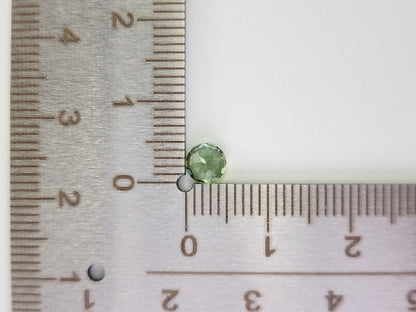 gAP-9　グリーンアパタイト　0.53ct