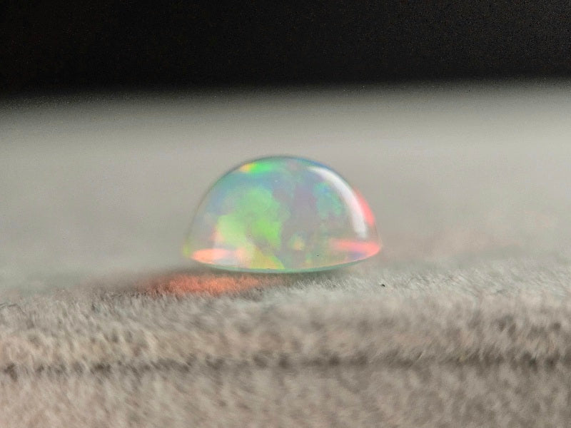 OP-35　オパール   1.35ct