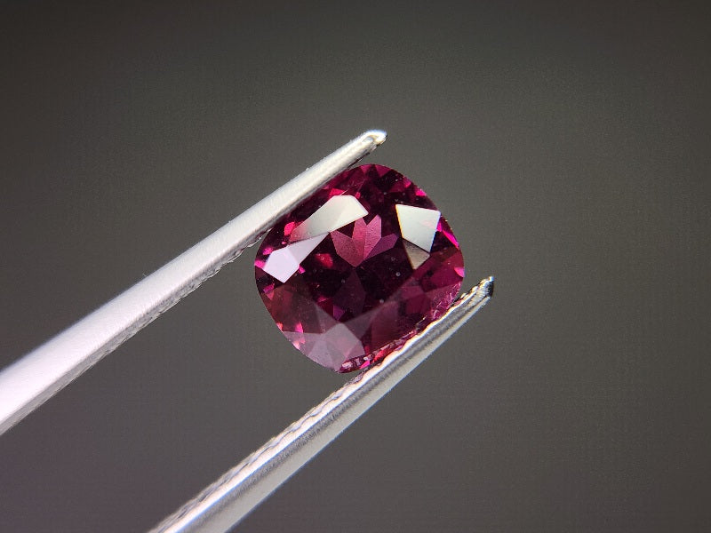 RDGA-20 ロードライトガーネット 1.36ct – 東洋ルース公式オンライン