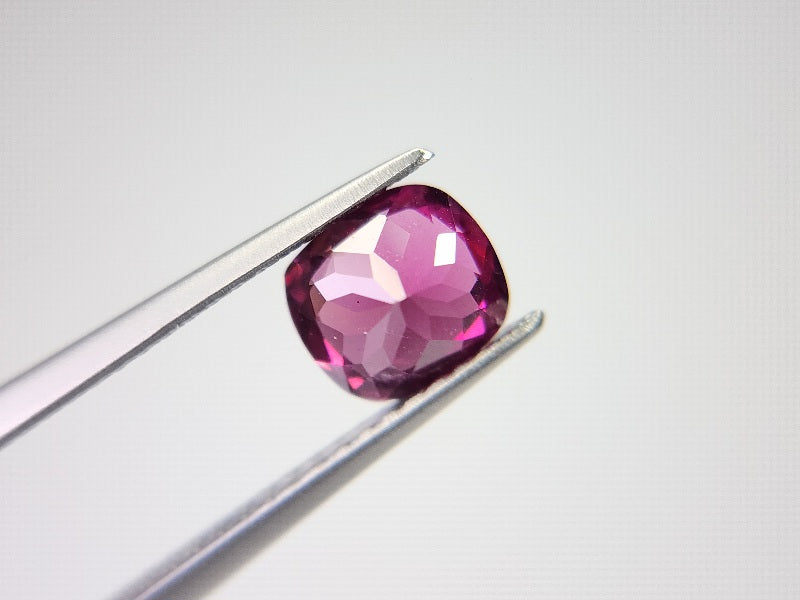 RDGA-20　ロードライトガーネット　1.36ct