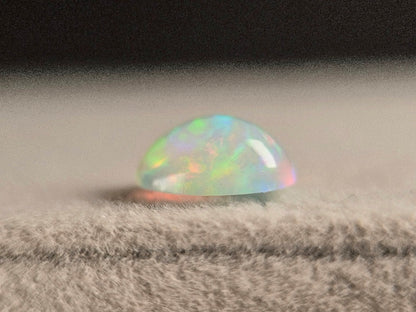 OP-38　オパール   1.27ct
