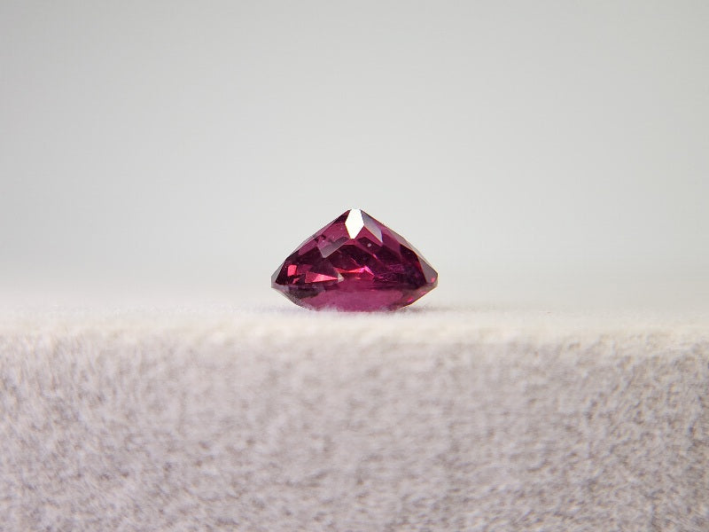RDGA-20　ロードライトガーネット　1.36ct