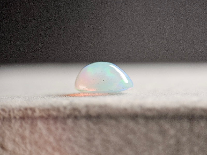 OP-39　オパール   1.26ct