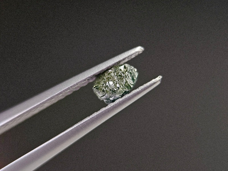 blDMg-24　ブルーダイヤモンド原石　0.42ct