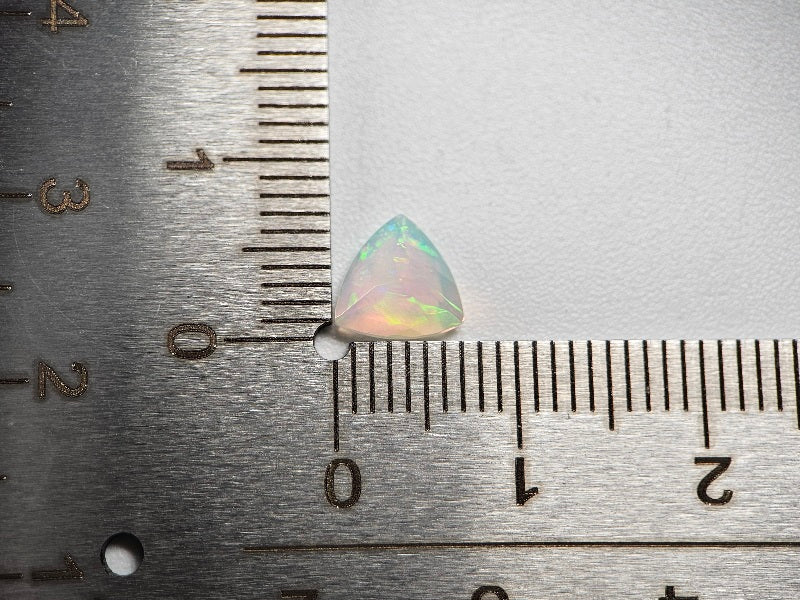 OP-69　オパール   0.60ct