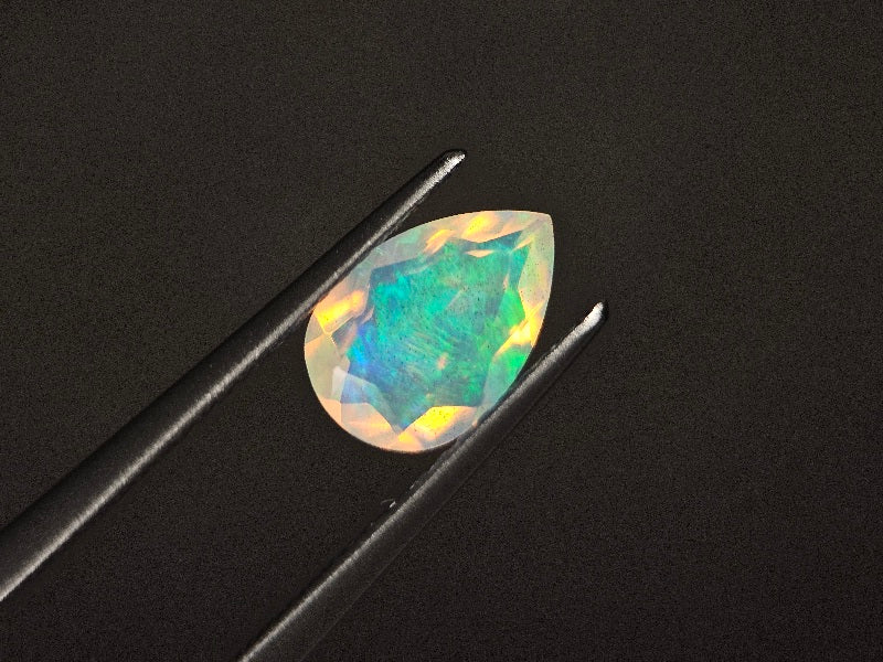 OP-68　オパール   0.88ct