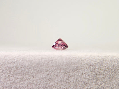 MYGA-2　マラヤガーネット　0.73ct