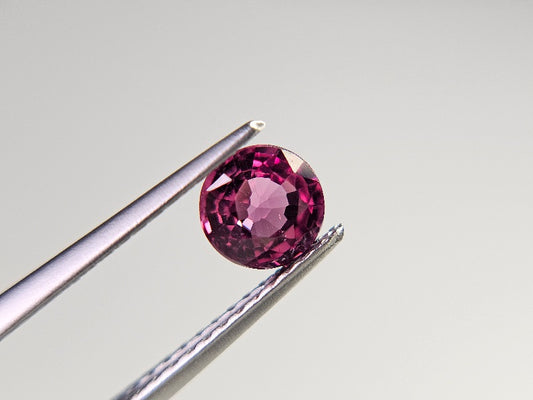 MYGA-5　マラヤガーネット　0.69ct