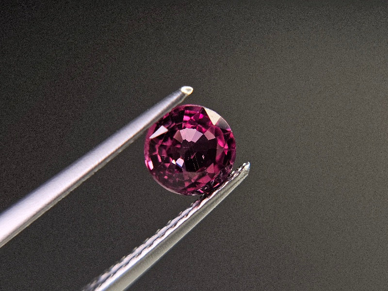 MYGA-5　マラヤガーネット　0.69ct