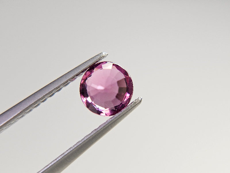 MYGA-5　マラヤガーネット　0.69ct