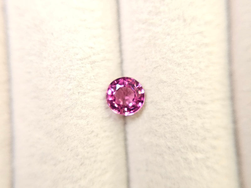 MYGA-5　マラヤガーネット　0.69ct