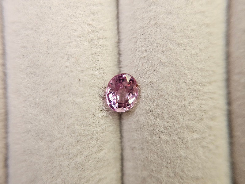 MYGA-6　マラヤガーネット　0.68ct