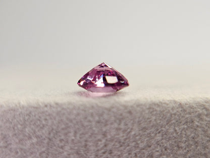 MYGA-7　マラヤガーネット　0.67ct