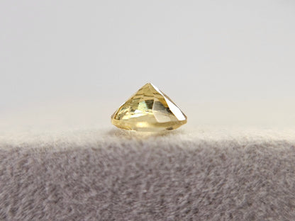 ye-AP-40　イエローアパタイト　0.80ct